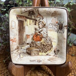 Vintage Dicken's Martin Chuzzlewit Sairey Gamp,  art pottery pin tray small dish